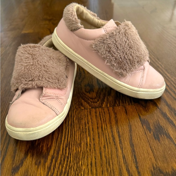 Old soles Girls pink fur sneakers in great condition size 12 - Picture 2 of 2